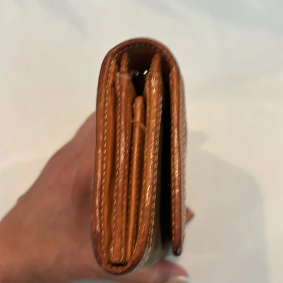 Vintage Coach Wallet - Picture 10 of 17